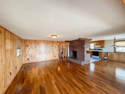27 Thornton Street Hampton NH 03842