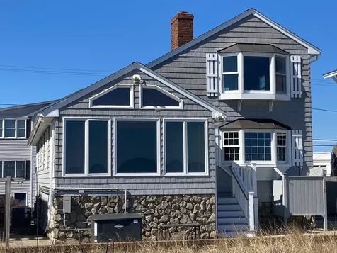 27 Thornton Street Hampton NH 03842