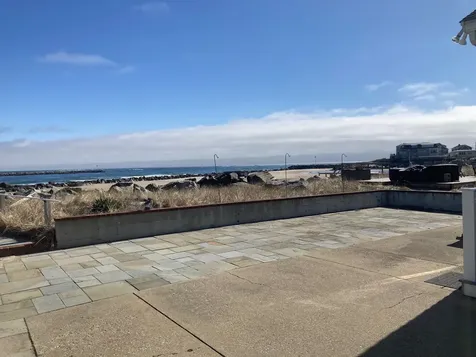 27 Thornton Street Hampton NH 03842