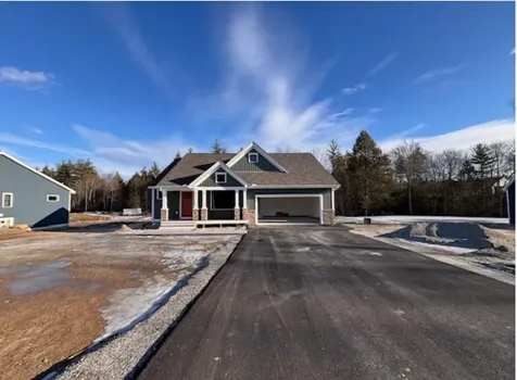 13 Edgewater Drive Brentwood NH 03833