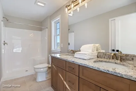 17 Edgewater Drive Brentwood NH 03833