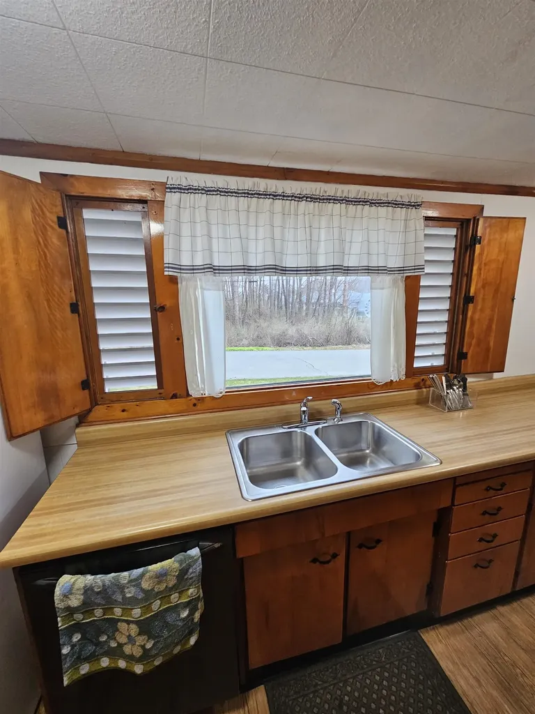 4 Pine Road Bennington VT 05201