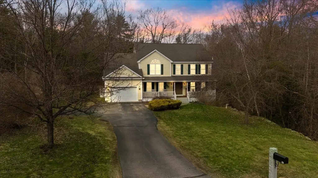 122 Forest Drive Auburn NH 03032