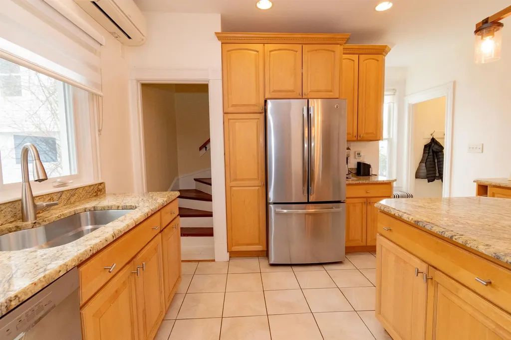 95 N Adams Street Manchester NH 03104