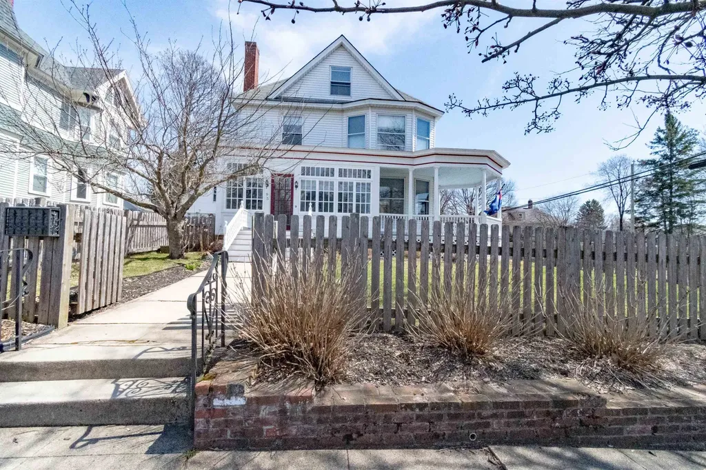 95 N Adams Street Manchester NH 03104