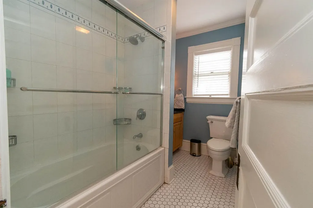 95 N Adams Street Manchester NH 03104