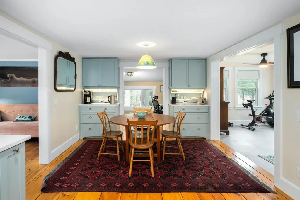 1567 Old Quechee Road Hartford VT 05001