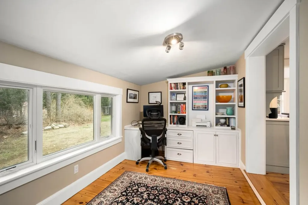 1567 Old Quechee Road Hartford VT 05001