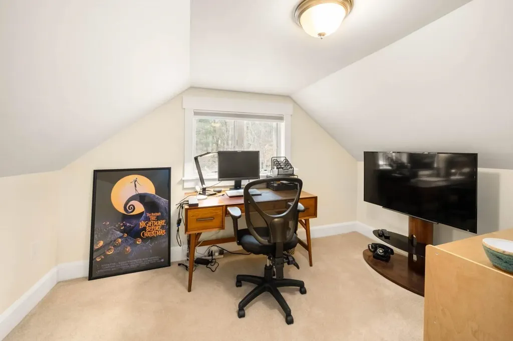 1567 Old Quechee Road Hartford VT 05001