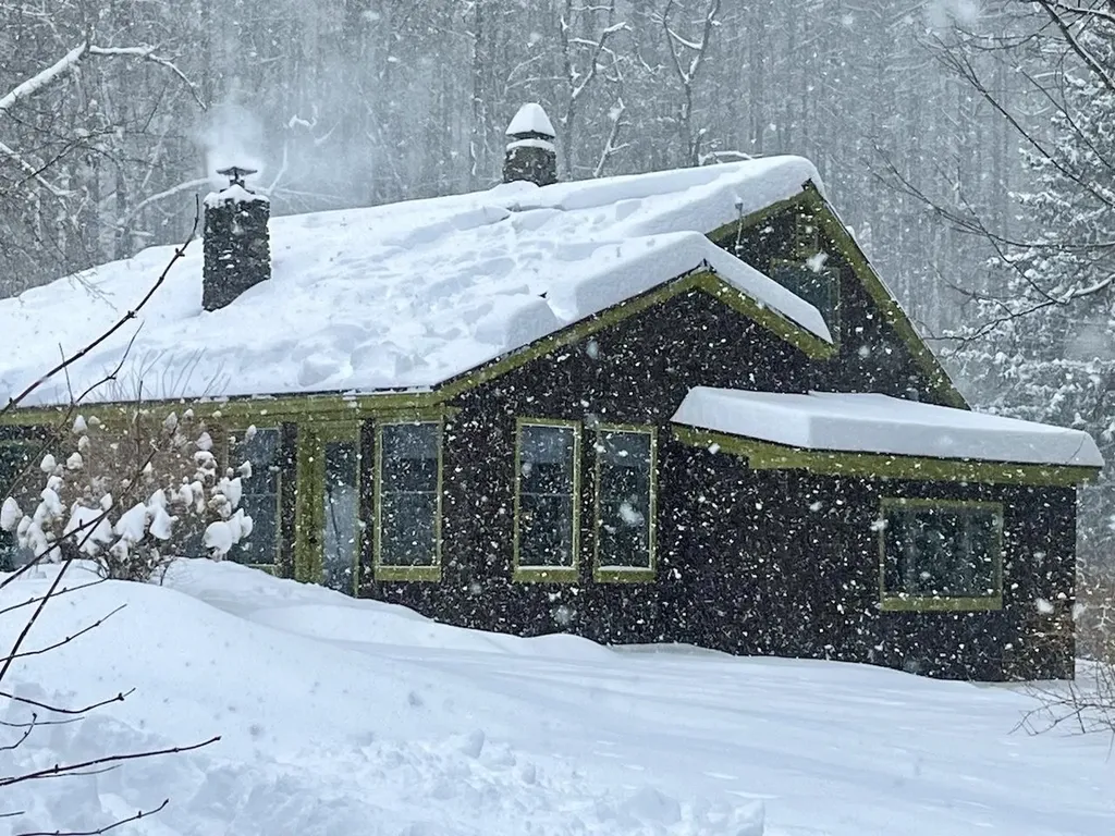 1567 Old Quechee Road Hartford VT 05001