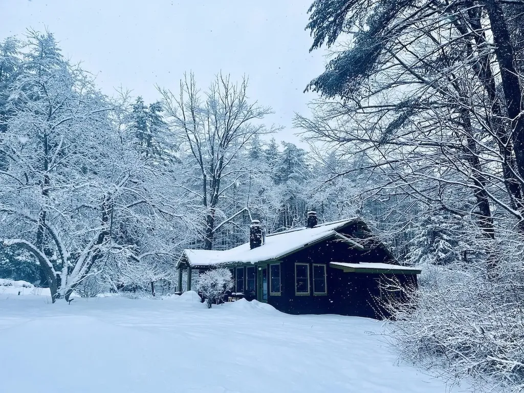 1567 Old Quechee Road Hartford VT 05001