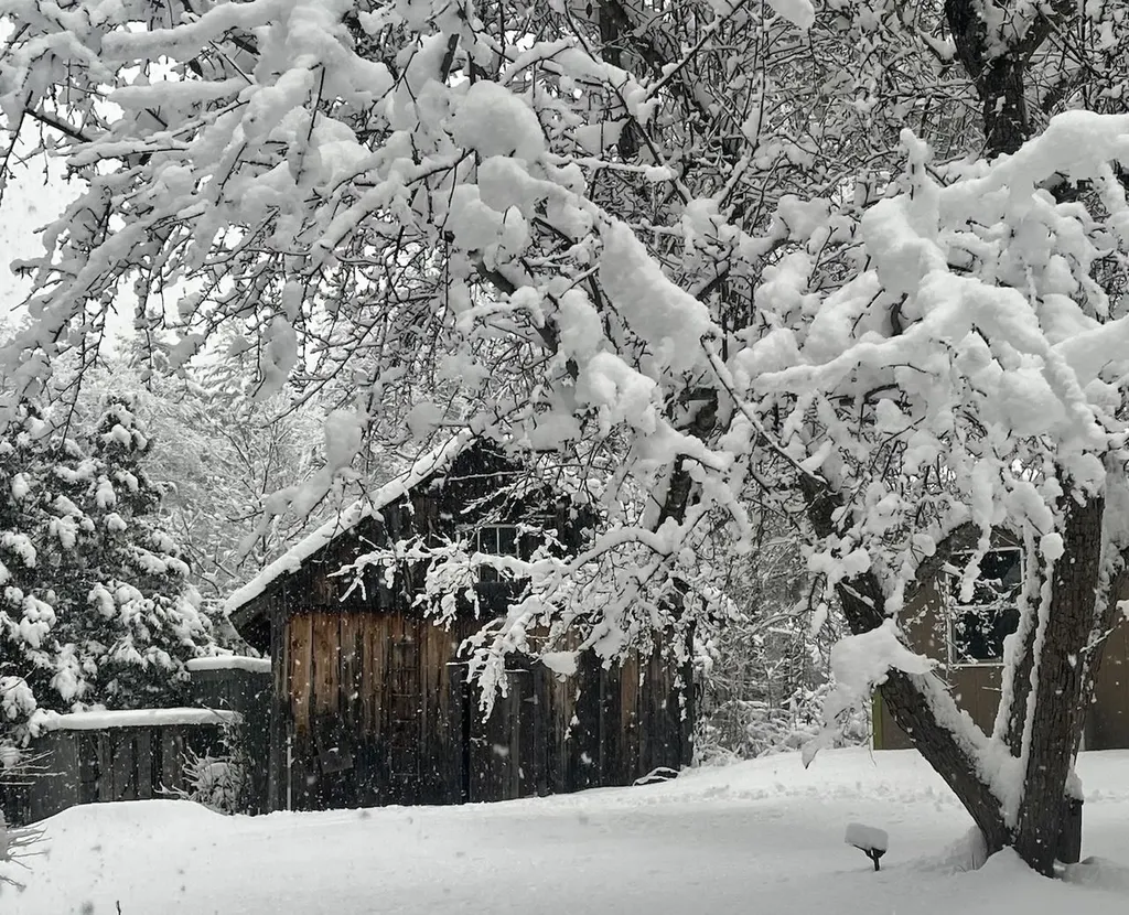 1567 Old Quechee Road Hartford VT 05001