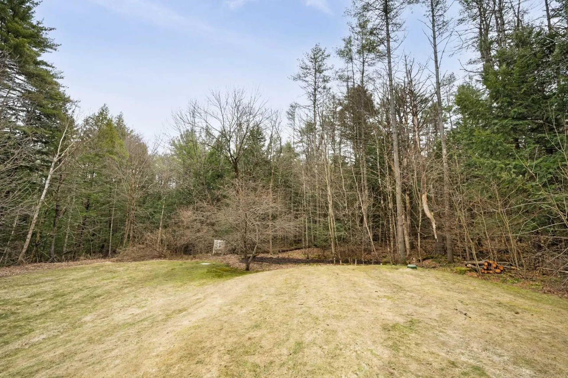 1567 Old Quechee Road Hartford VT 05001