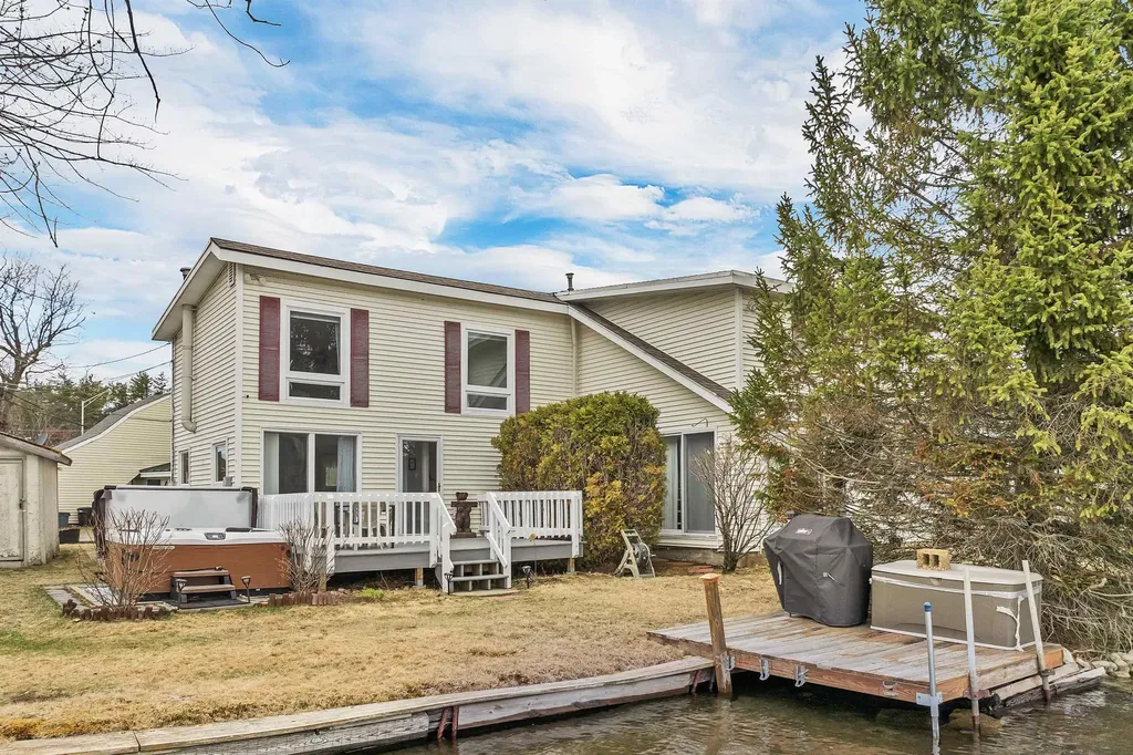1025 Laconia Road Tilton NH 03276