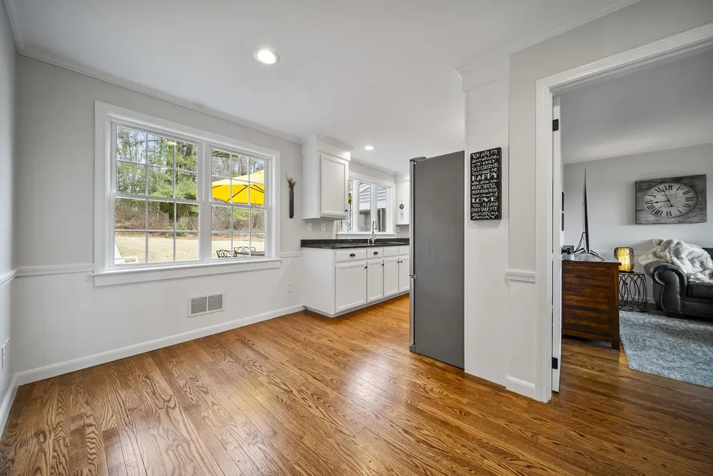 12 Orchard Hill Circle Bedford NH 03110