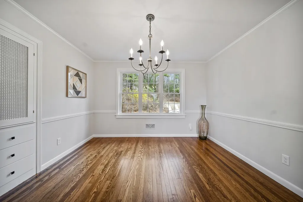 12 Orchard Hill Circle Bedford NH 03110