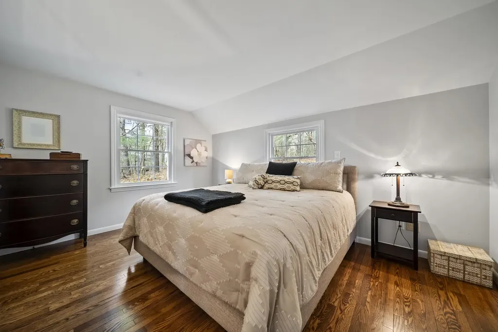 12 Orchard Hill Circle Bedford NH 03110