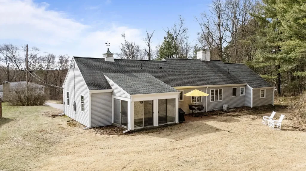 12 Orchard Hill Circle Bedford NH 03110