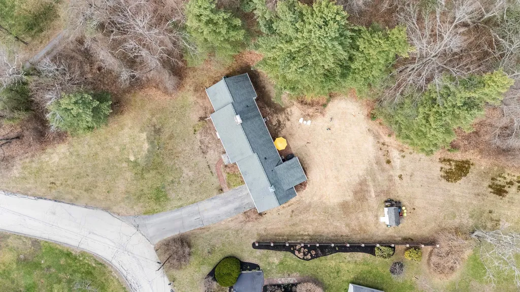 12 Orchard Hill Circle Bedford NH 03110