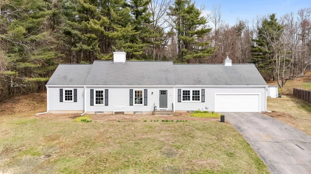 12 Orchard Hill Circle Bedford NH 03110