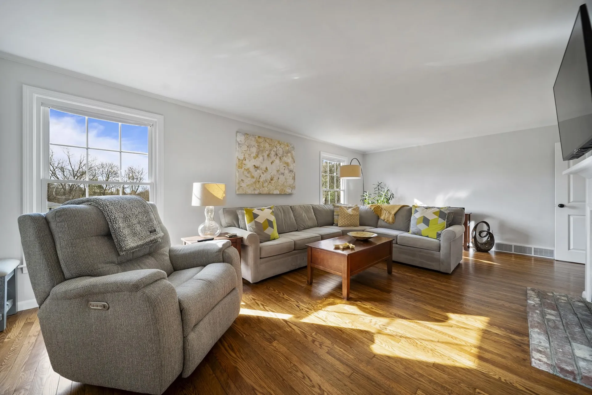 12 Orchard Hill Circle Bedford NH 03110