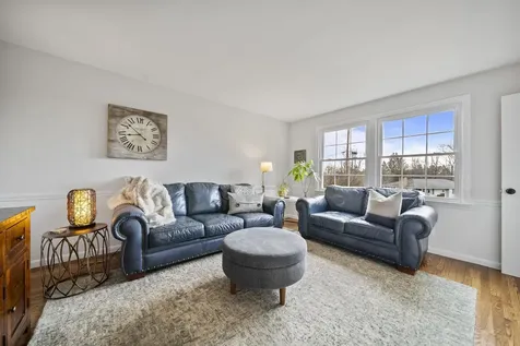 12 Orchard Hill Circle Bedford NH 03110