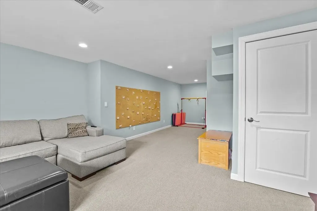 173 Aikey Lane Colchester VT 05446