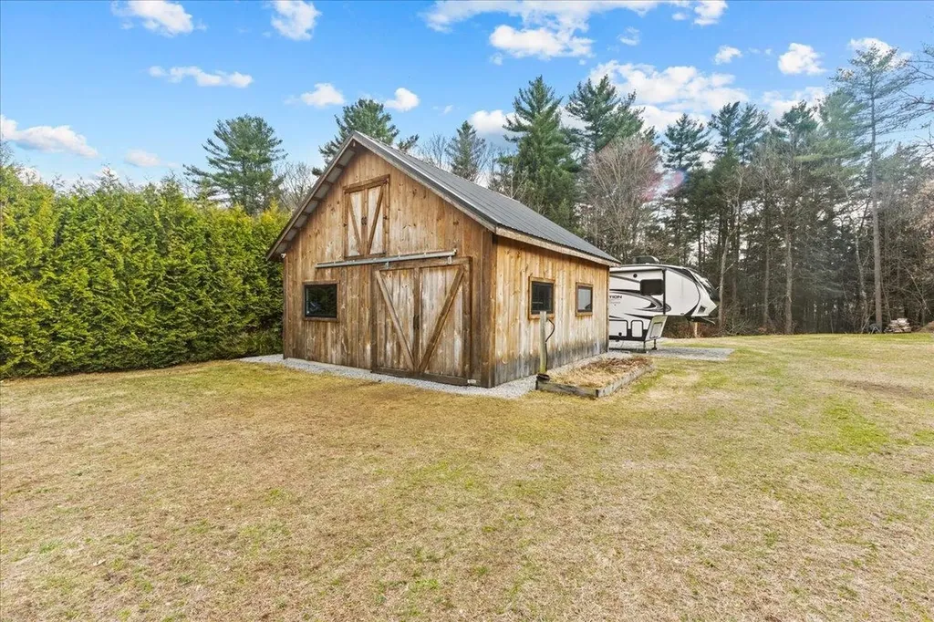 173 Aikey Lane Colchester VT 05446