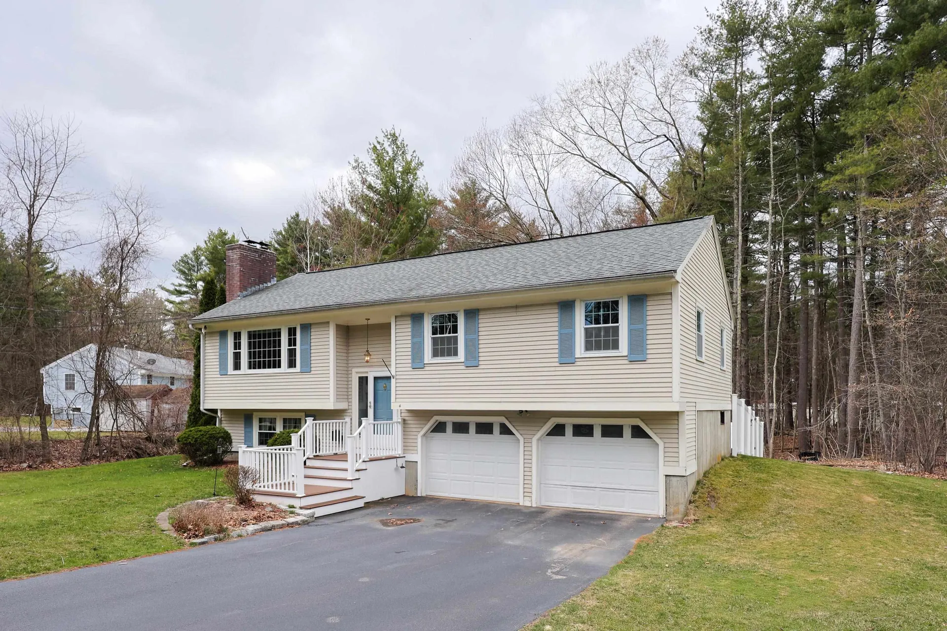 4 Pioneer Drive Nashua NH 03062