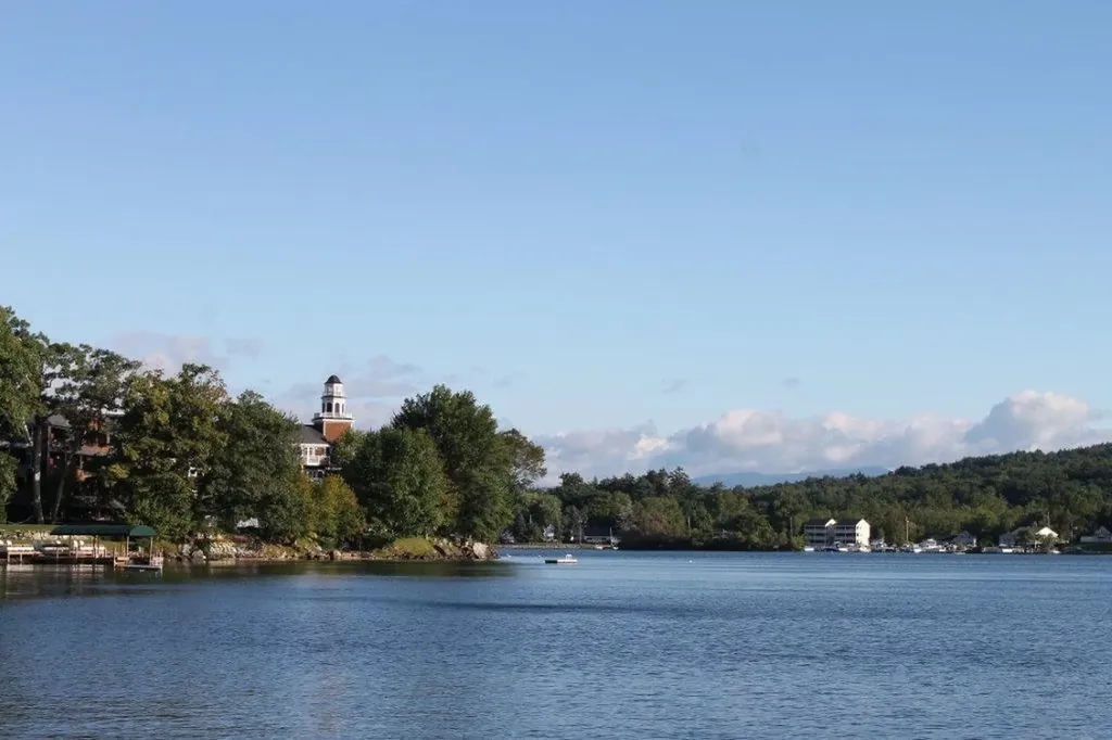 2 Bay Shore Drive Meredith NH 03253