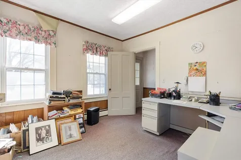 33 Bunker Hill Road Auburn NH 03032