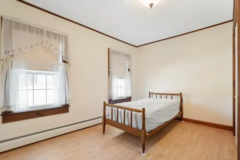 33 Bunker Hill Road Auburn NH 03032