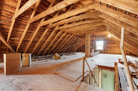 33 Bunker Hill Road Auburn NH 03032