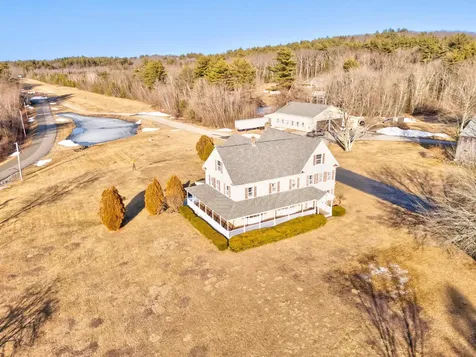 33 Bunker Hill Road Auburn NH 03032