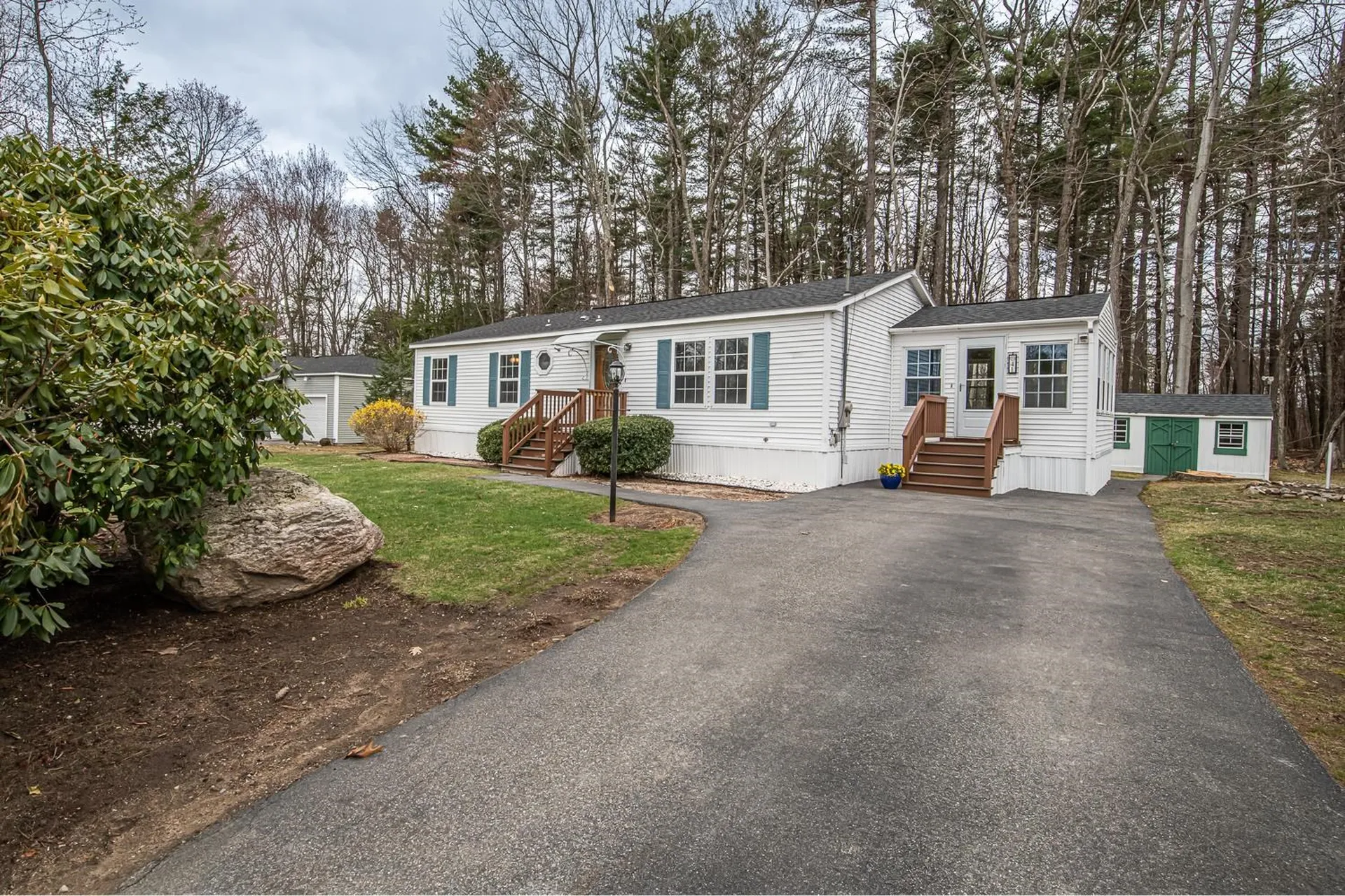 41 Granite Circle Hampstead NH 03841