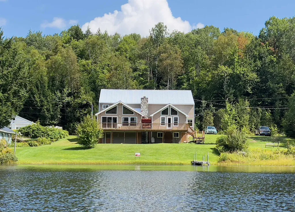 46 Kelly Road Stark NH 03582