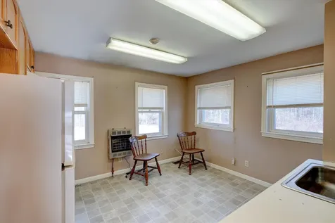 35 Bunker Hill Road Auburn NH 03032