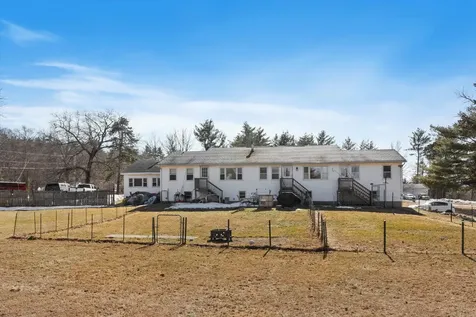35 Bunker Hill Road Auburn NH 03032