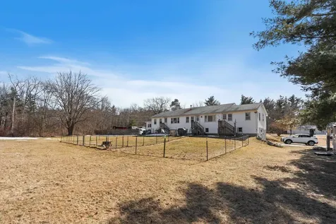 35 Bunker Hill Road Auburn NH 03032