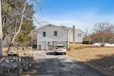 35 Bunker Hill Road Auburn NH 03032