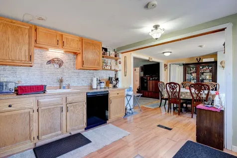 35 Bunker Hill Road Auburn NH 03032