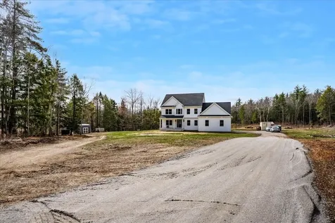 26 Meetinghouse Hill Road Deerfield NH 03037