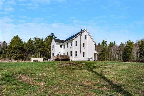 26 Meetinghouse Hill Road Deerfield NH 03037