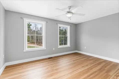 26 Meetinghouse Hill Road Deerfield NH 03037