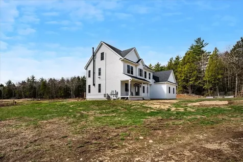 26 Meetinghouse Hill Road Deerfield NH 03037