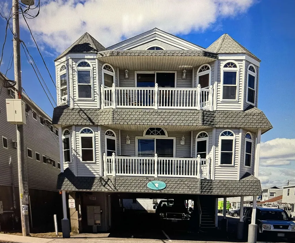 106 Ashworth Avenue Hampton NH 03842