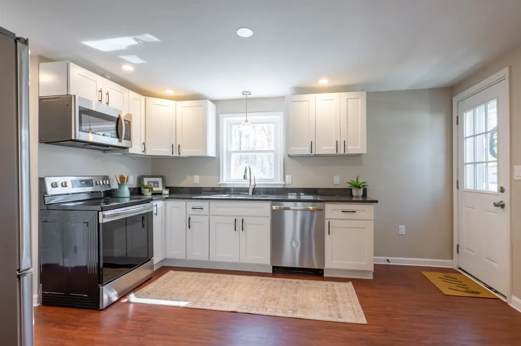 162 Tina Drive Pembroke NH 03275