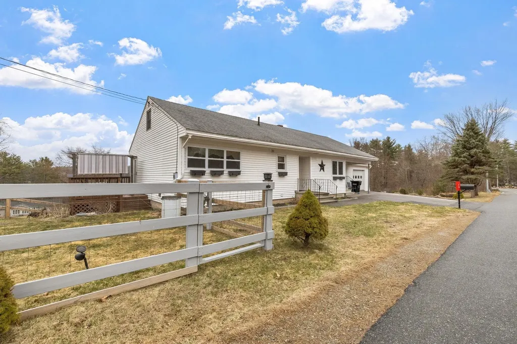 13 Third Street Newport NH 03773