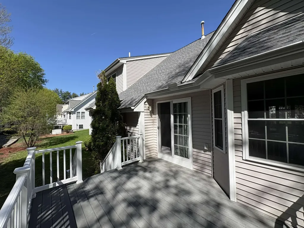 6 Smithfield Terrace Nashua NH 03064