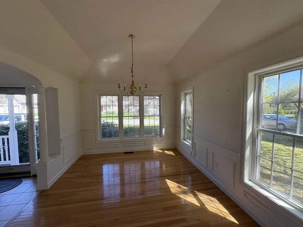 6 Smithfield Terrace Nashua NH 03064